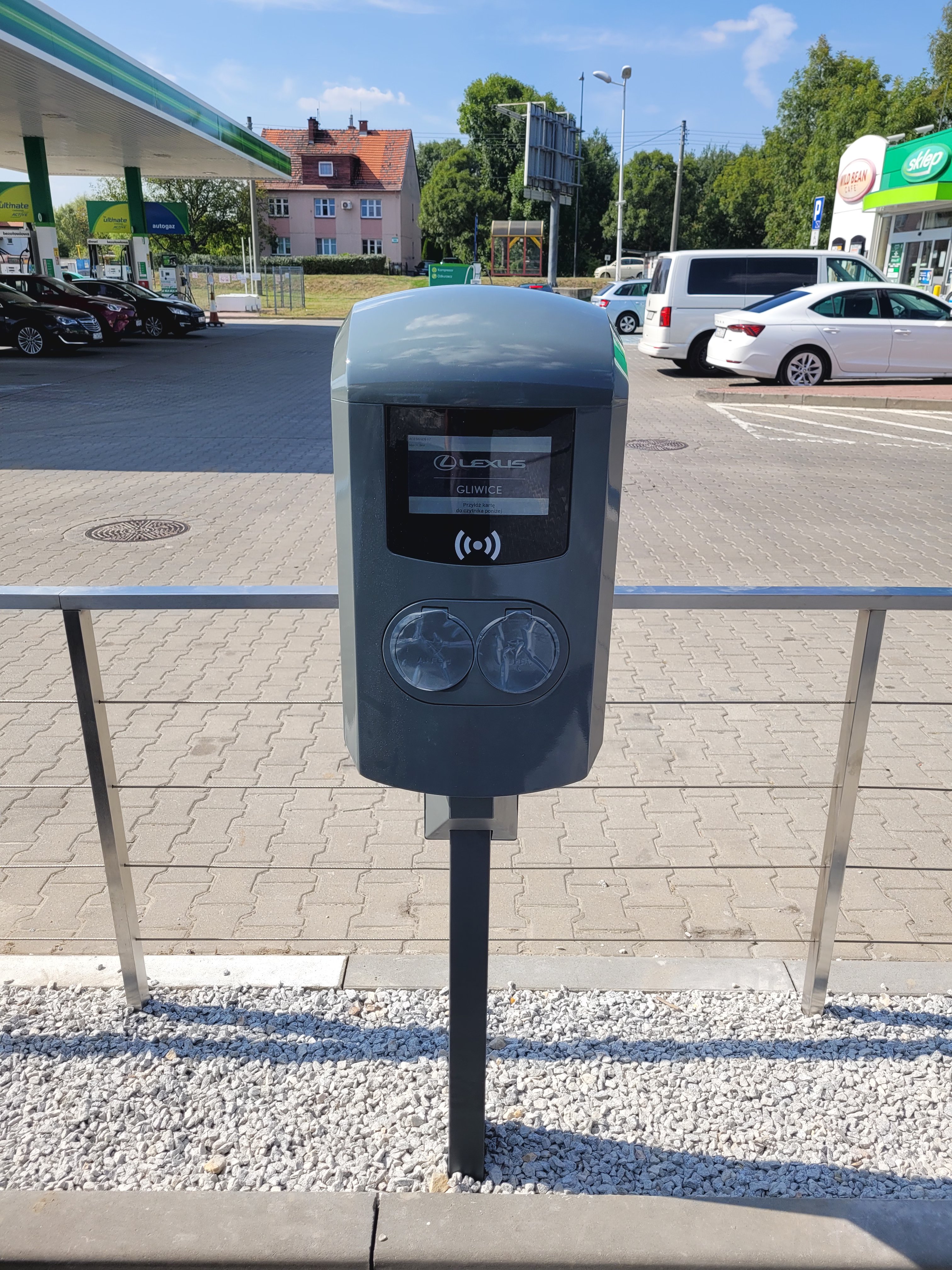 Realizacja stacji ładowania EV